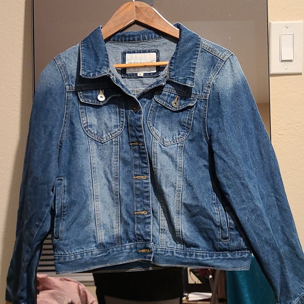 Medium Wash Crop Denim Jacket